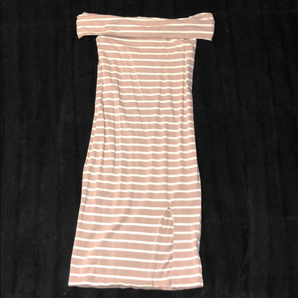 Did the shoulder dress